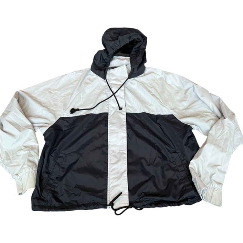 Hollister Ladies Black and White Windbreaker Full Zip Size XL